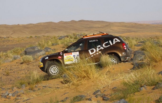 dacia-duster-claims-victory-in-the-rallye-aicha-des-gazelles-medium_5.jpg