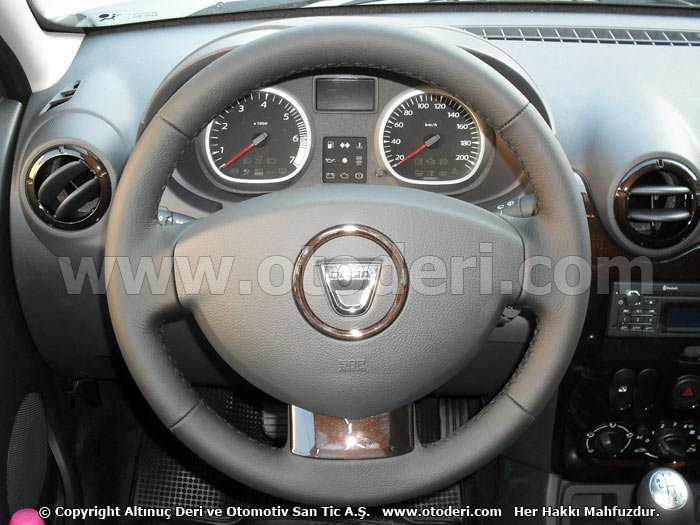 Dacia-Duster-Direksiyon-Deri-Kaplama-1.jpg