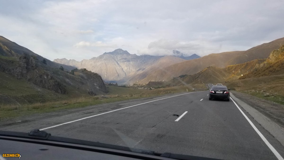 Daryal Geçidi ve Yol (4).jpg