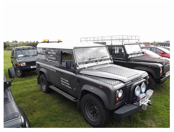 defender 110 235.JPG