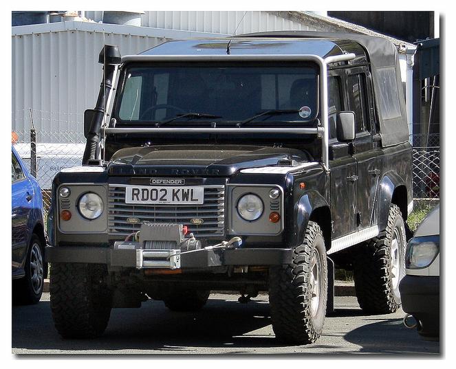 defender 110 pick up 70.JPG