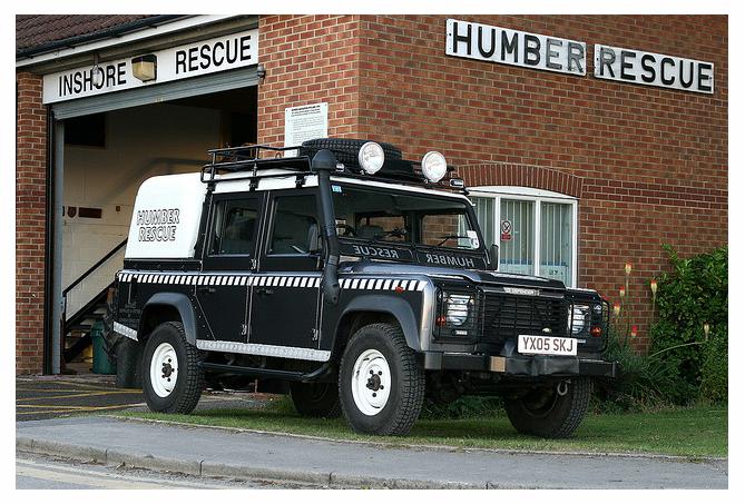 defender 110 pick up 75.JPG