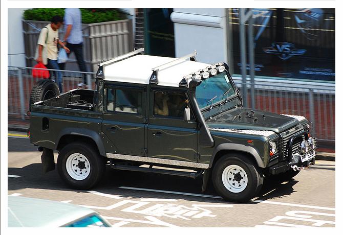 defender 110 pick up 77.JPG