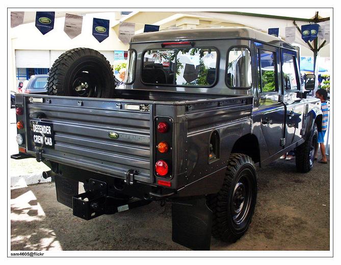 defender 130 pick up 60.JPG