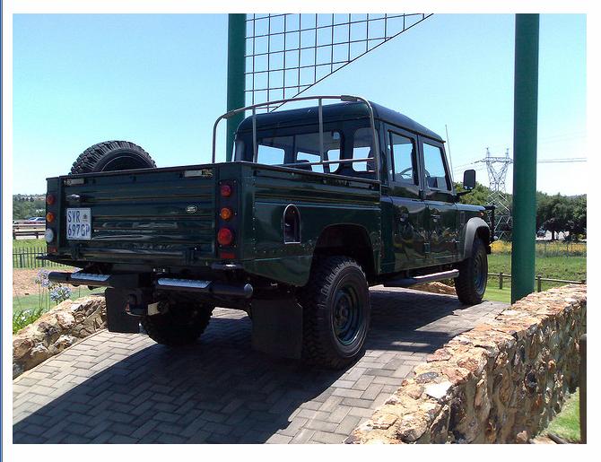 defender 130 pick up 85.JPG