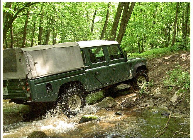 defender 130 pick up 96.JPG