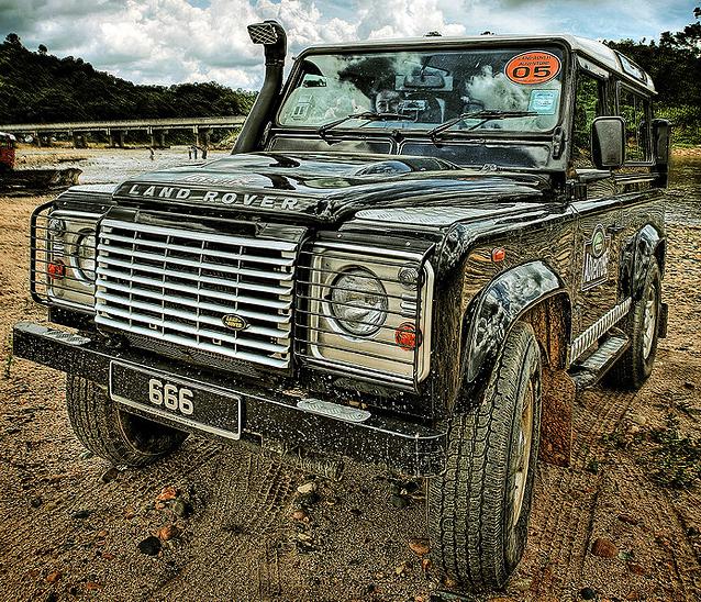 defender 90 108.JPG