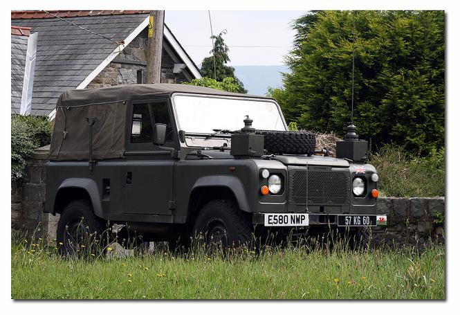 defender 90 196.JPG