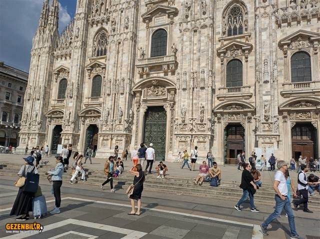 Duomo Katd.2 (Small).jpg