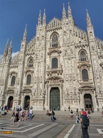Duomo Katd.3 (Small).jpg