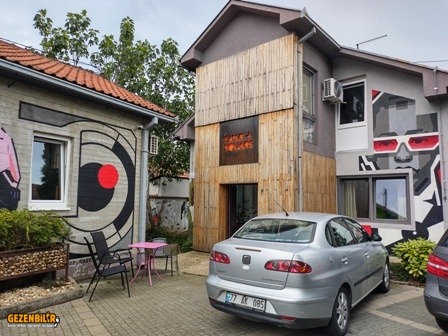 Fair And Square Hostel 1.jpg