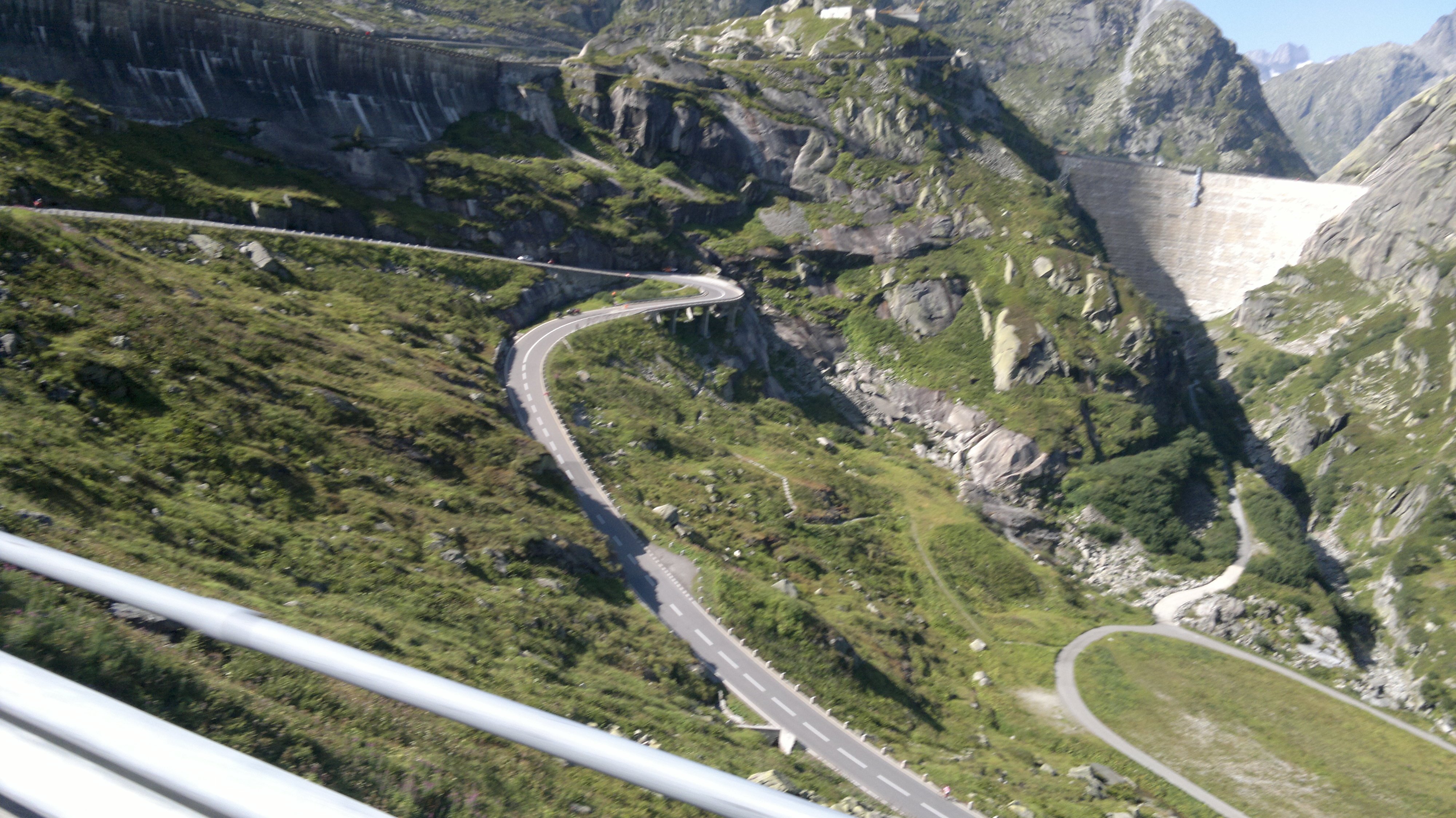 Furkapass-Zermatt-Grinselpass-Aareschlucht (381) (1280x719) (640x360).jpg