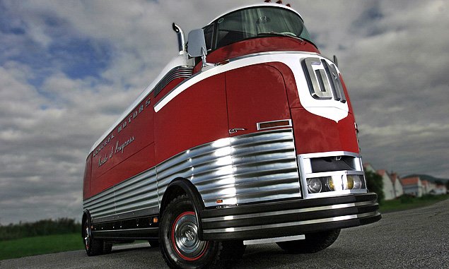 gm_futurliner_2.jpg