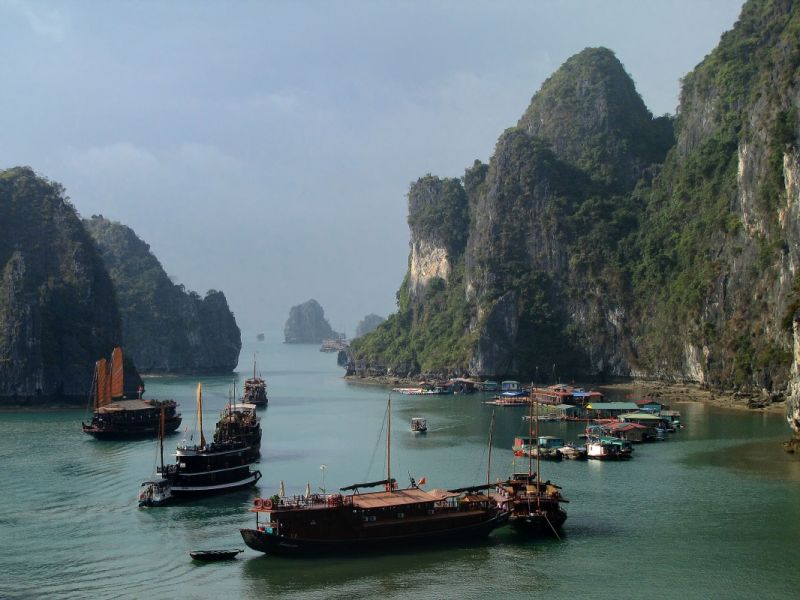 Halong KÃƒÂƒÃ‚ÂƒÃƒÂ‚Ã‚Â¶rfezi.jpg