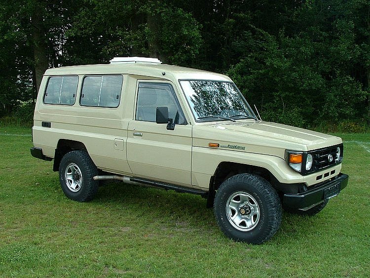 HZJ78_Beige_004gr.jpg