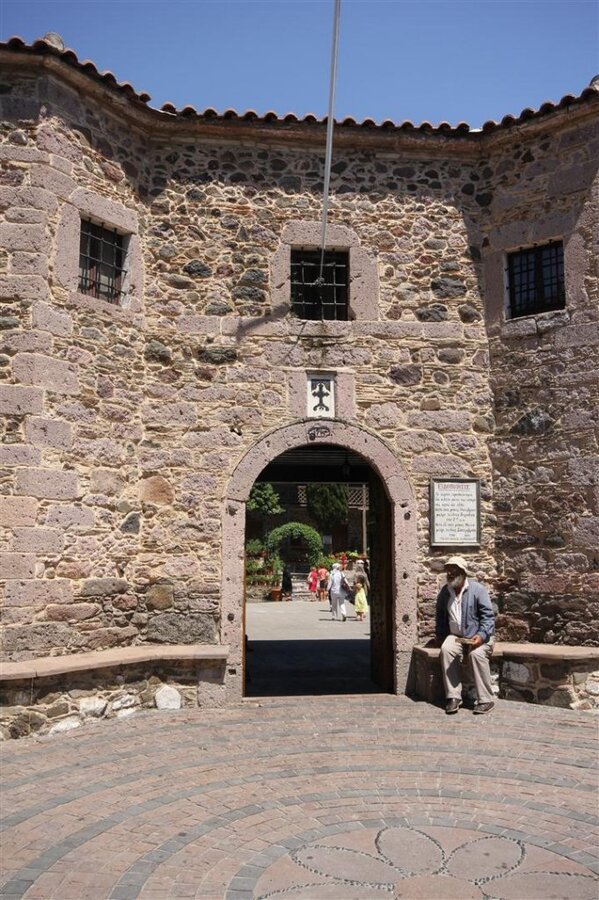 IMG_0103 (Large).JPG