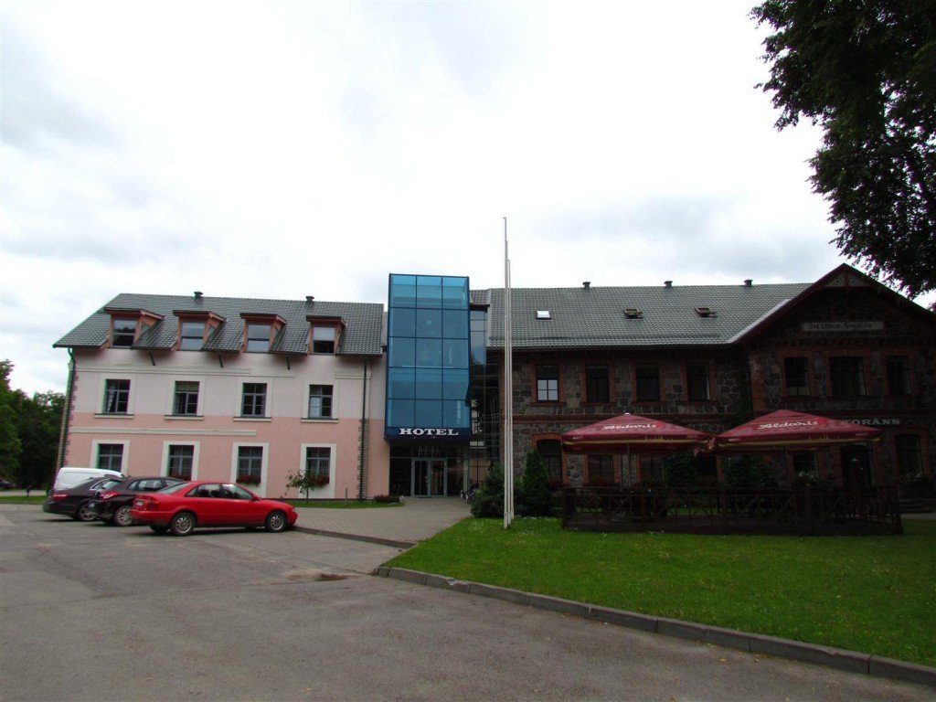 IMG_3338 (Large).jpg