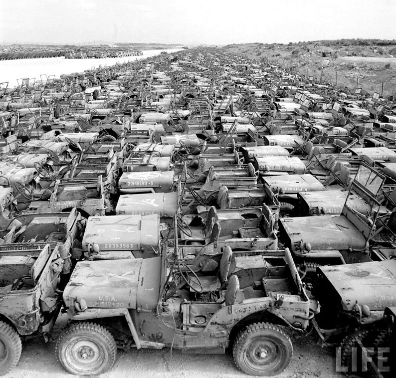 Jeepcimetaryokinawa1949