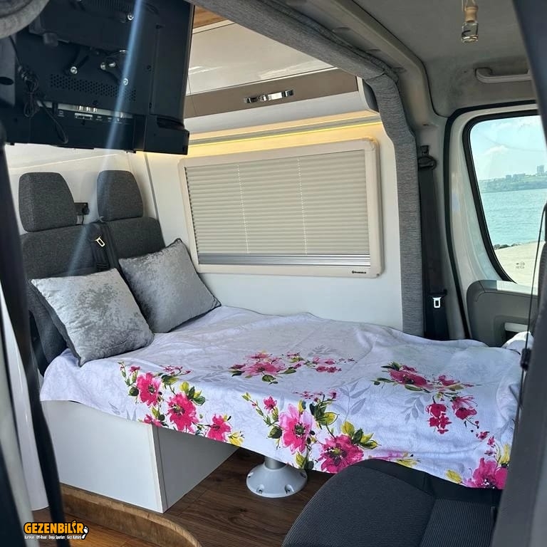 karavan 1.jpeg karavan 1.jpeg