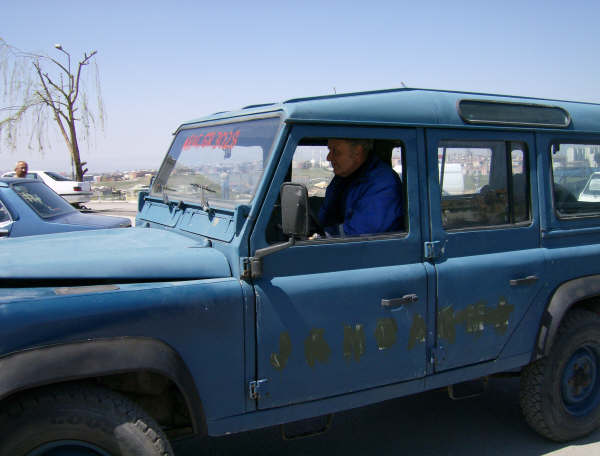 LAND ROVER 007.jpg