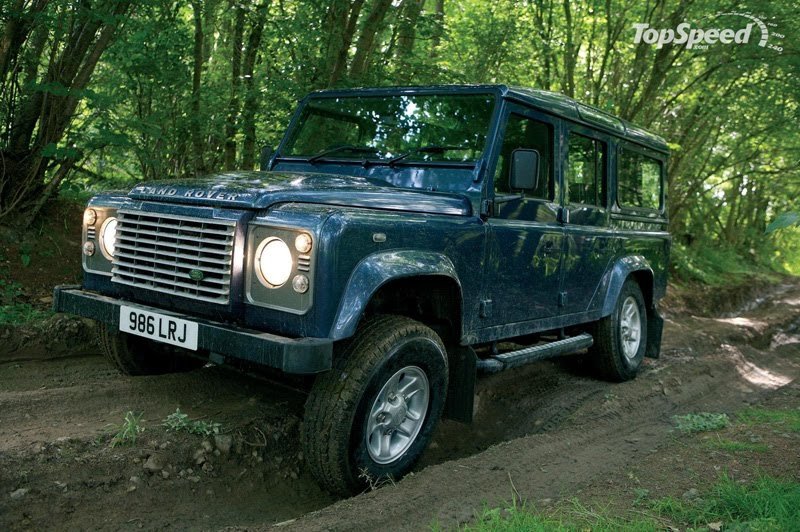 Land Rover Defender 110 (11).jpg