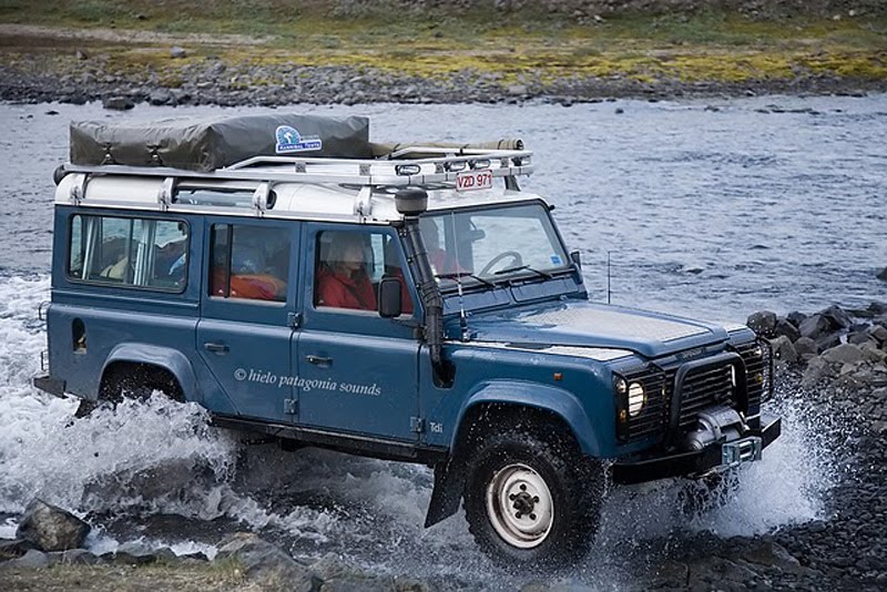 Land Rover Defender 110 (26).jpg