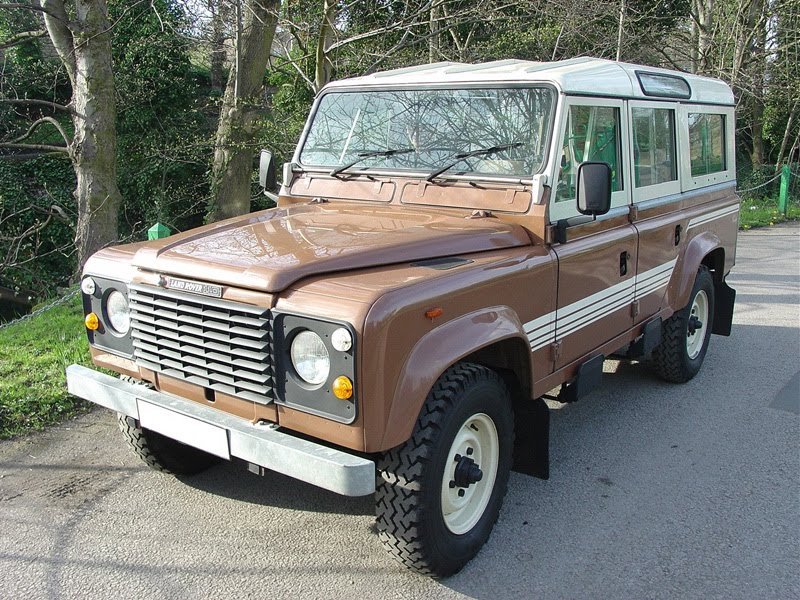 Land Rover Defender 110 (7).jpg