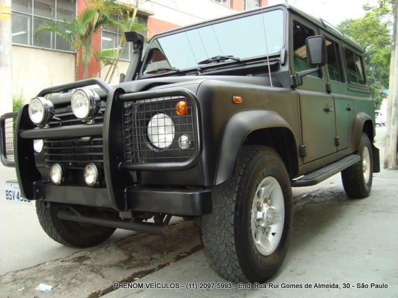 Land Rover Defender 110 (74).JPG