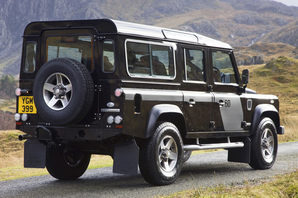 Land-Rover-Defender-110-SVX-2.jpg