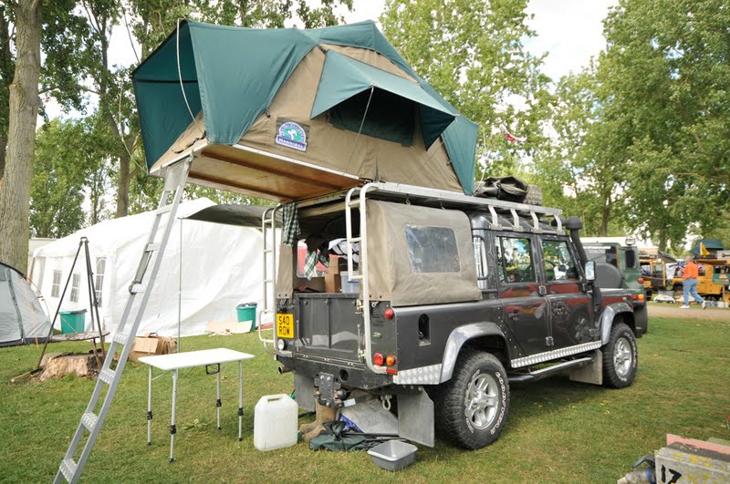 Land Rover Defender 110 (Tent) (5).jpg