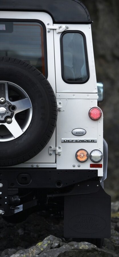 land-rover-defender-ice-8.jpg