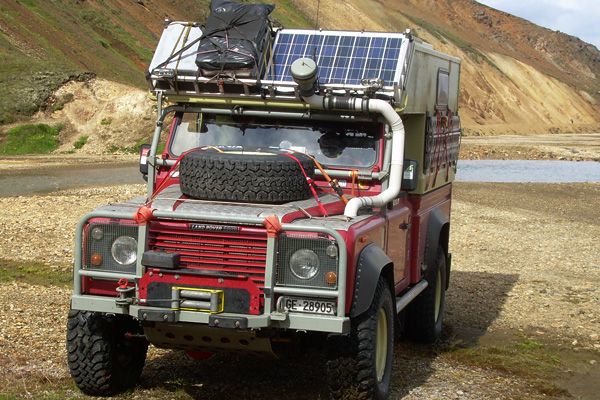 land-rover-defender.jpg