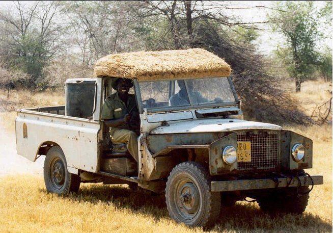 Land Rover Pick-up Saman.jpg