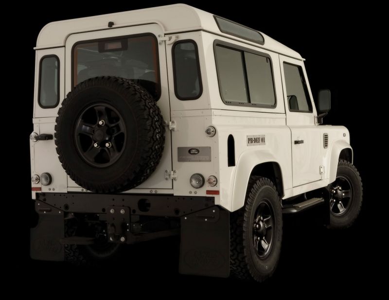 land-rover_defender.jpg