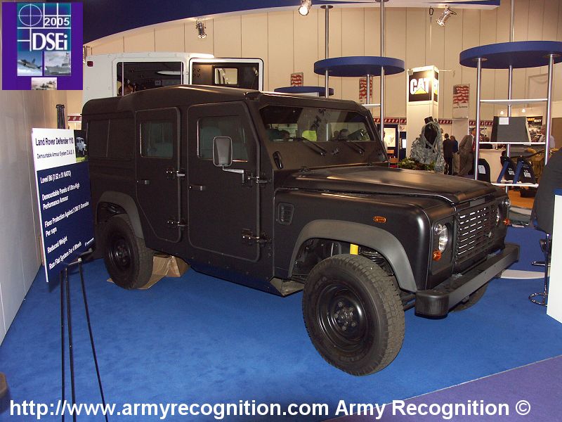 Land_Rover_Defender_110_DSEI_2005_ArmyRecognition_02.jpg