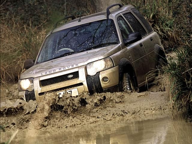 Land_Rover_Freelander_Td4_5-door_2004_013.jpg