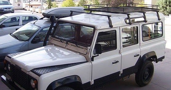 landrover1.jpg