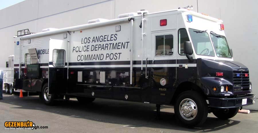 lapd_command_1.jpg