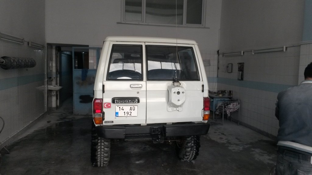 lc70-17.jpg lc70-17.jpg