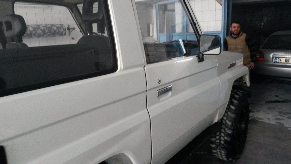 lc70-7.jpg lc70-7.jpg