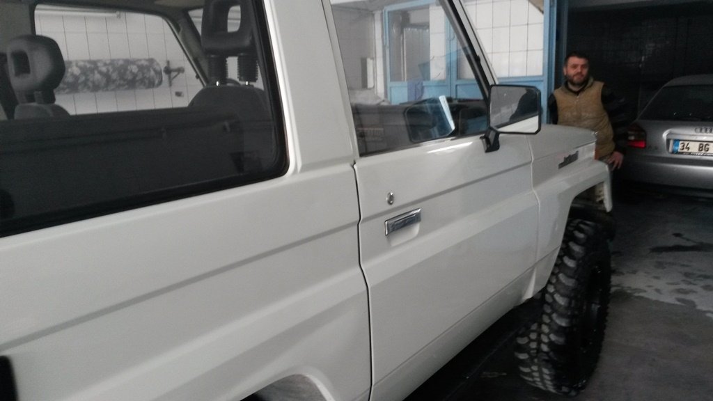 lc70-7.jpg lc70-7.jpg