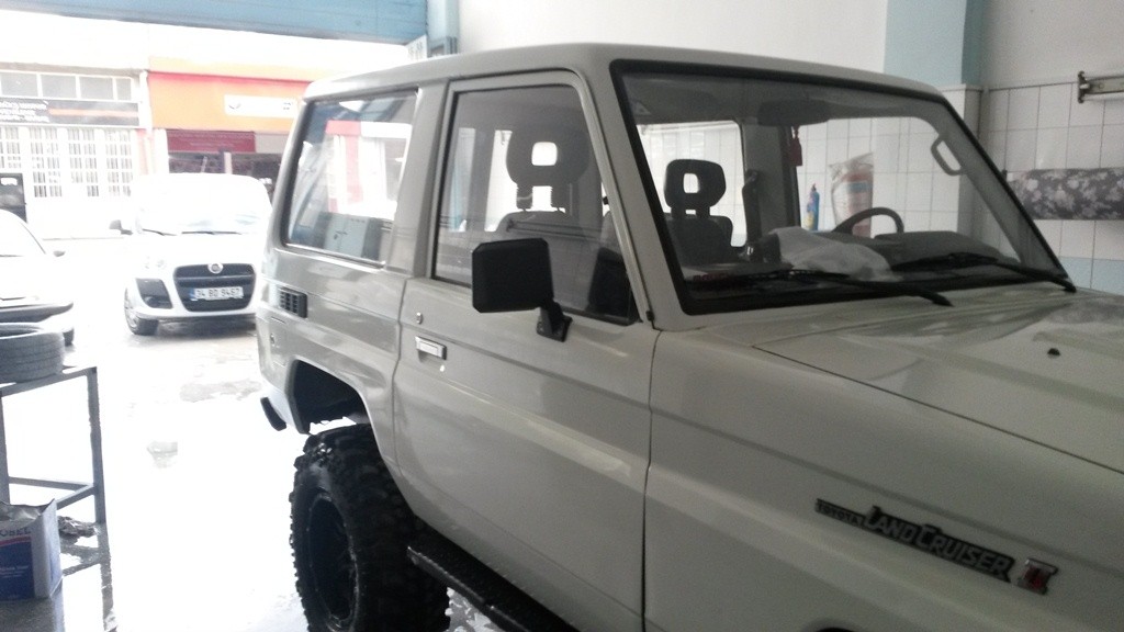 lc70-8.jpg lc70-8.jpg