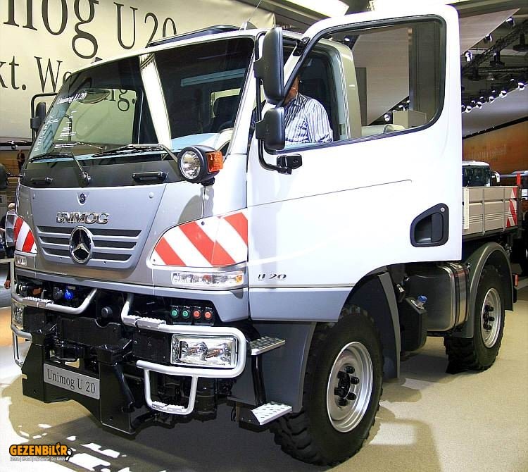 lkw_mercedes_unimog_u20_2006_02.jpg