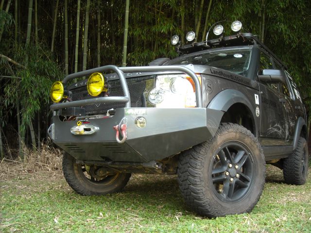 lr3_front_bumper_sm.jpg