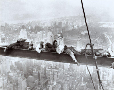 lunch-atop-a-skyscraper-19322.jpg