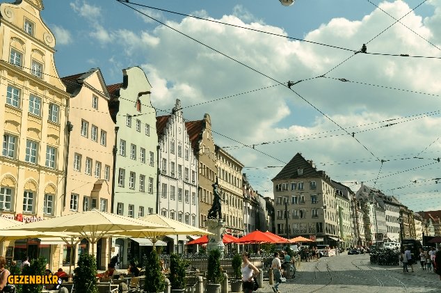 MAXMİLLİAN CADDESİ.jpg