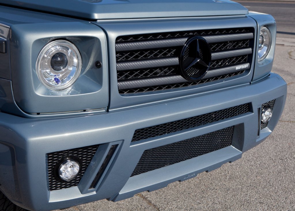 MERCEDES-G-CLASS-FRONT-BUMPER-FRONT-GRILLE-WITH-CARBON-FIBER-BY-AKAEUROSPORT.jpg