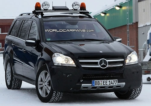 mercedes-gl-class-facelift-spy-photo-1.jpg