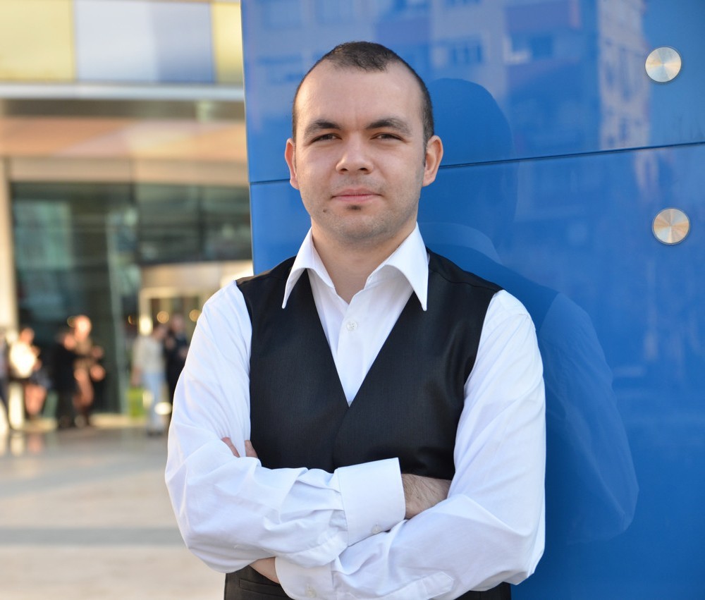 Muammer Kurumsal.jpg