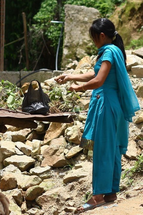 Nepal'de kÃƒÂƒÃ‚ÂƒÃƒÂ‚Ã‚Â¶ylerde bile elbiseler rengarenk.jpg